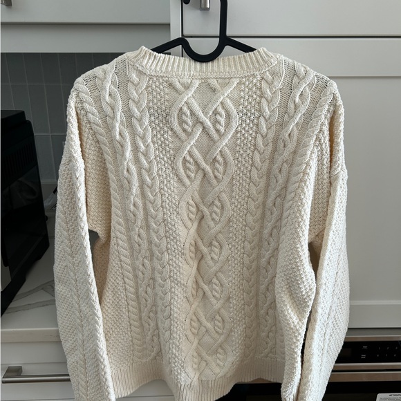 Abercrombie & Fitch Women's Ivory Cable Knit Sweater - Picture 2 of 5